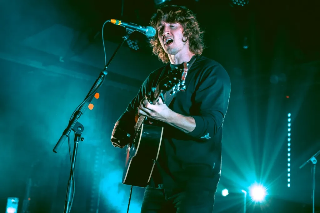 Dean Lewis